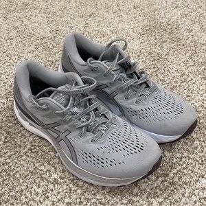 ASICS Women’s GEL-KAYANO 28